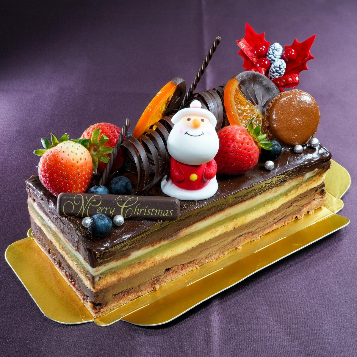 プティスリールの幾重にも層が重なるX’masオペラ