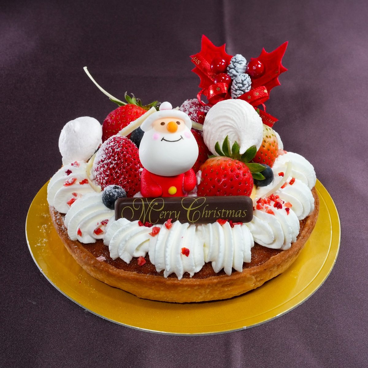 プティスリールの苺を華やかに飾ったX’masタルト