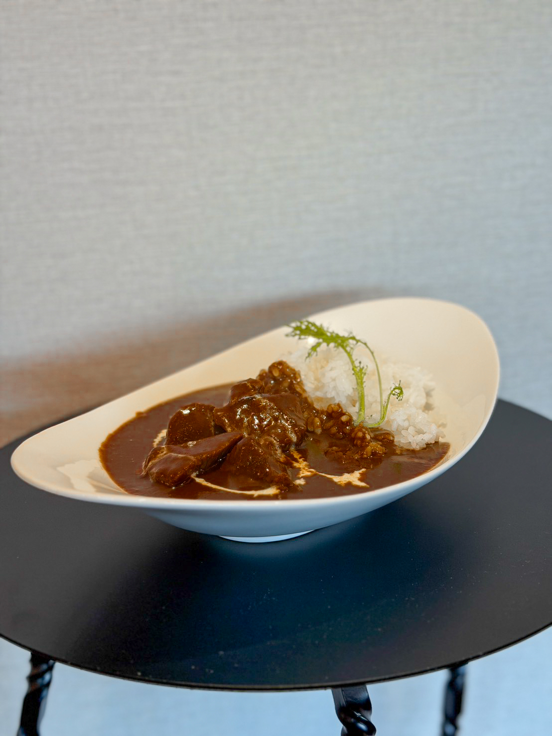 プティスリールのテイクアウト・牛ホホ肉の欧風カレー