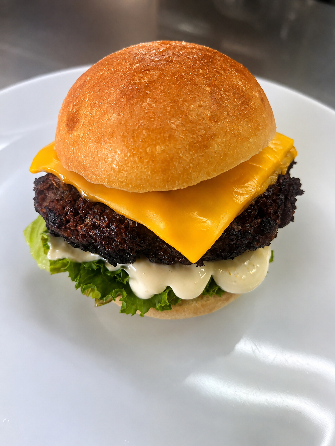 プティスリールの国産交雑牛のダブルチーズバーガー