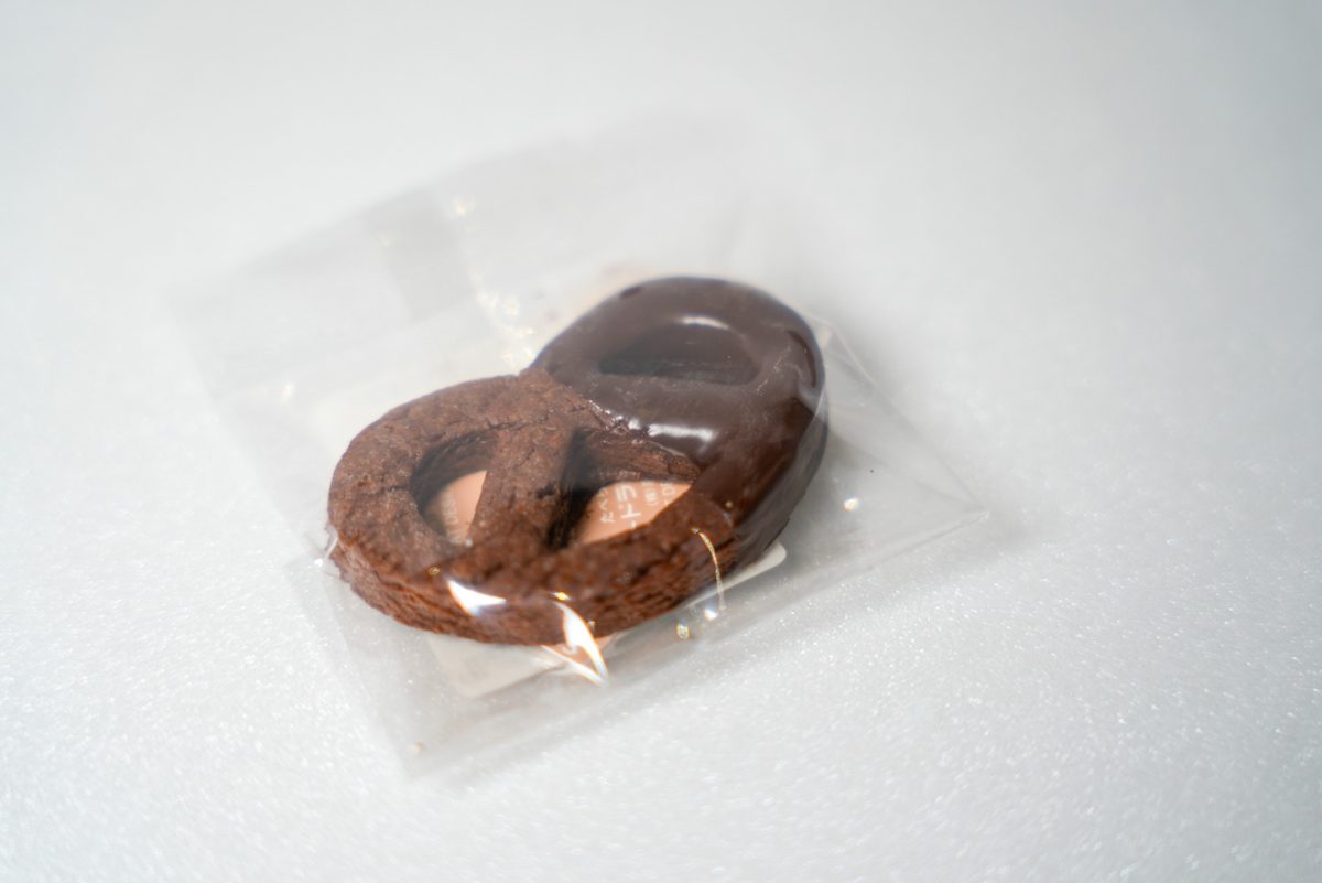 プティスリールのチョコ掛けクッキー（ココア）